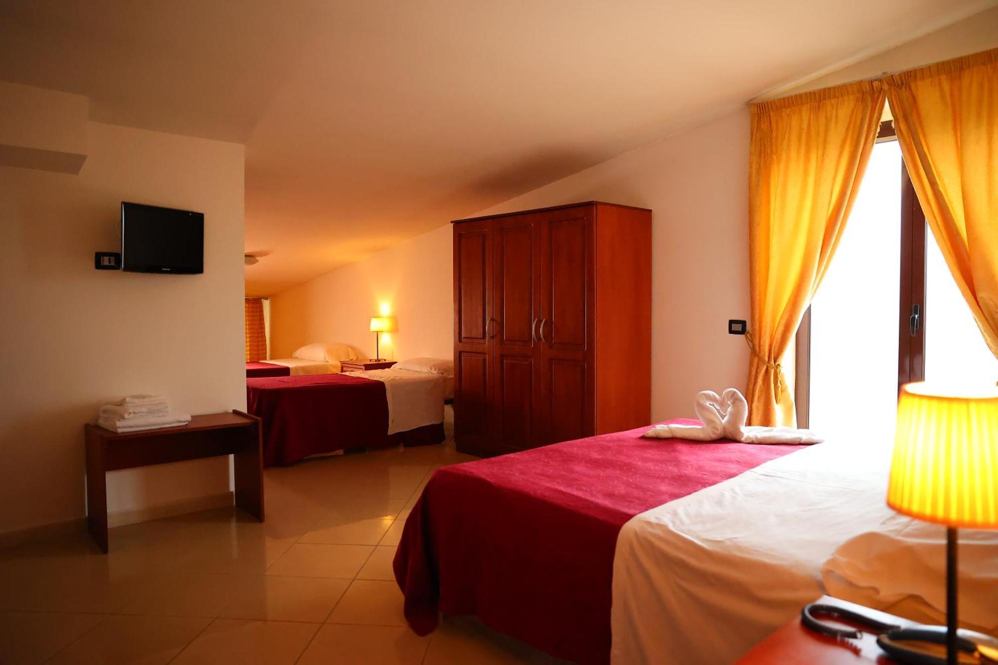 Hotel Futuro Aversa Ngoại thất bức ảnh