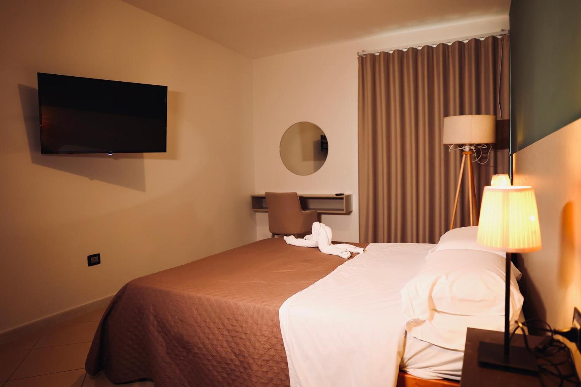 Hotel Futuro Aversa Ngoại thất bức ảnh