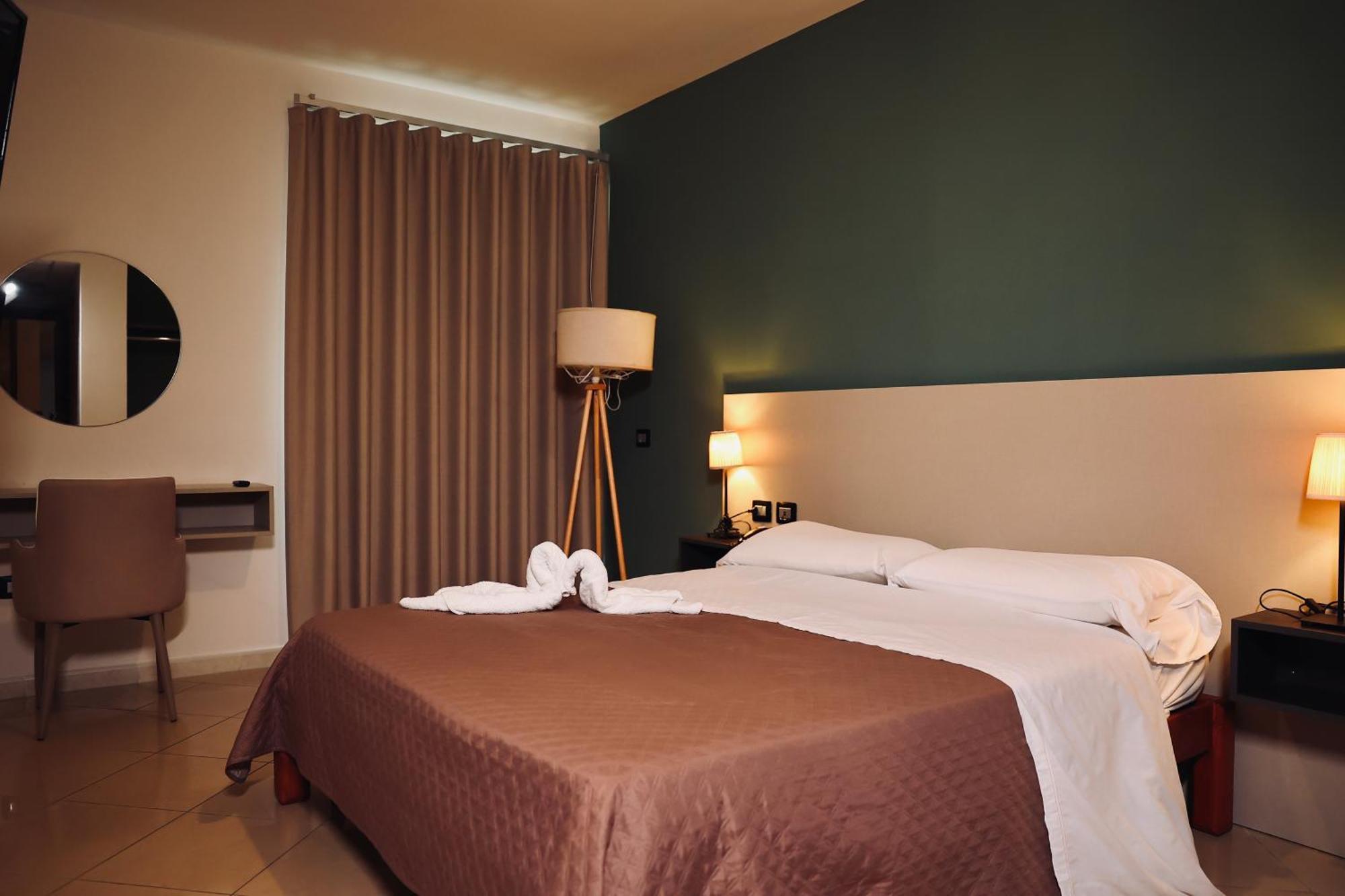 Hotel Futuro Aversa Ngoại thất bức ảnh