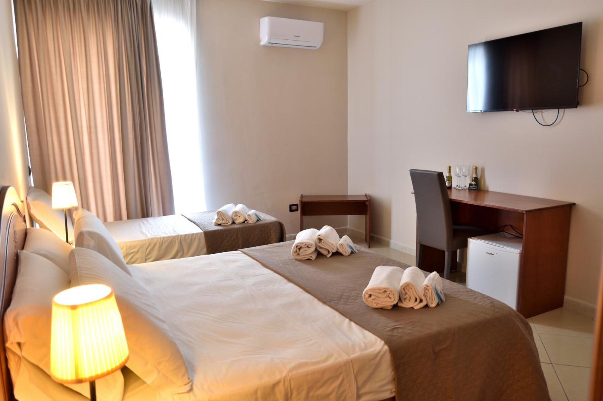 Hotel Futuro Aversa Ngoại thất bức ảnh
