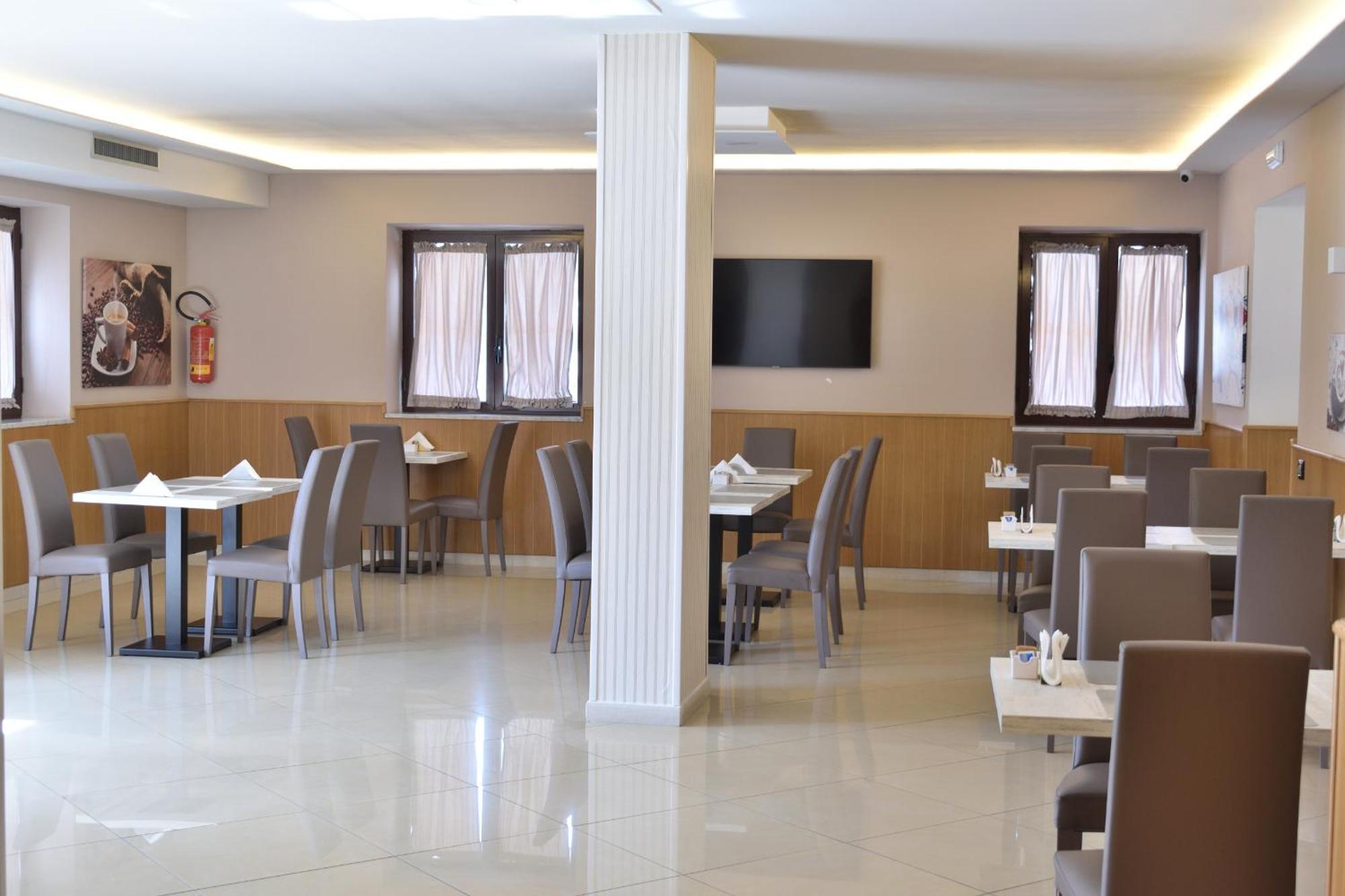 Hotel Futuro Aversa Ngoại thất bức ảnh