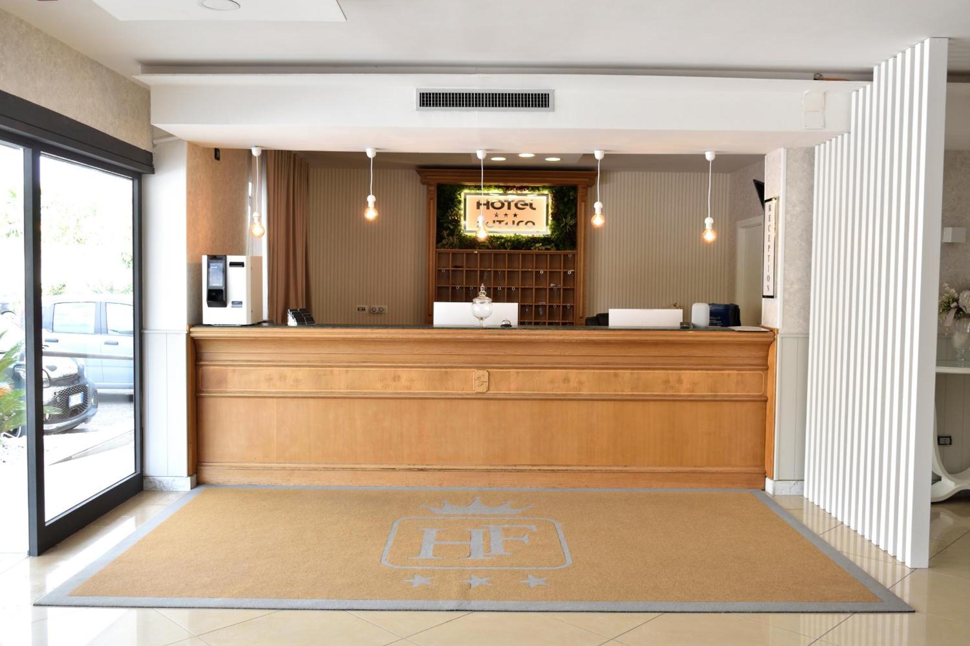 Hotel Futuro Aversa Ngoại thất bức ảnh