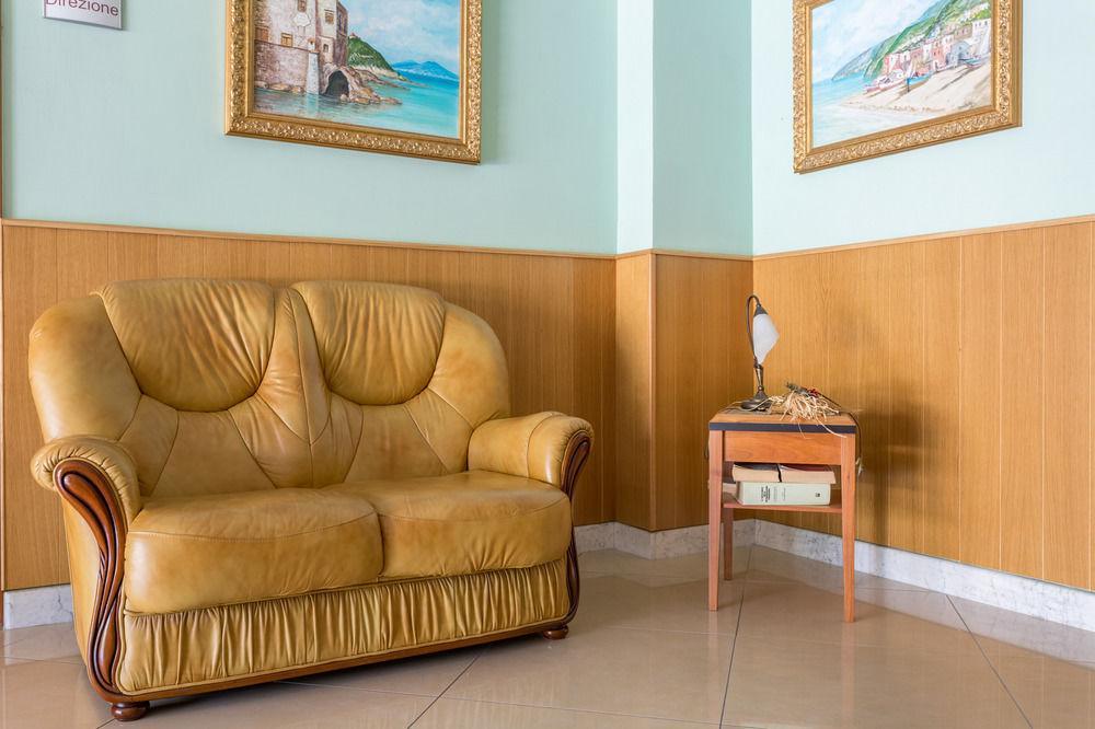Hotel Futuro Aversa Ngoại thất bức ảnh